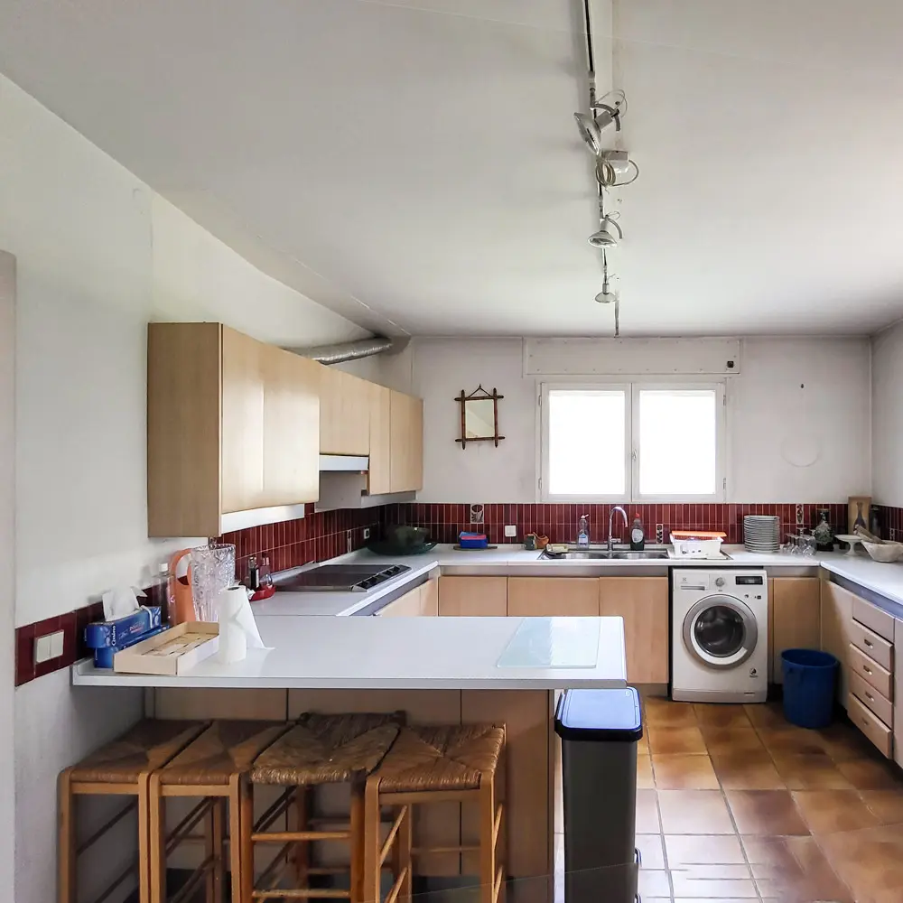 cuisine bleu nuit marbre noyer sur mesure architecture intérieure